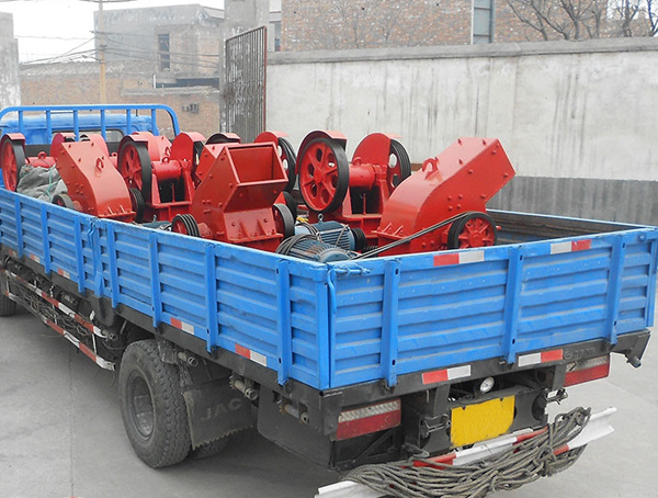 錘式破碎機發(fā)貨現場